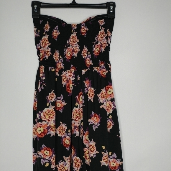 Band of Gypsies Black Floral Romper Jumpsuit - Picture 8 of 12